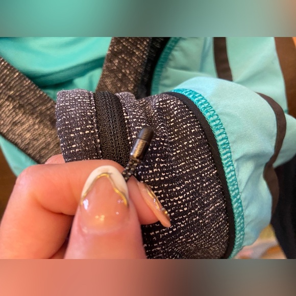 Lululemon short - Picture 12 of 14